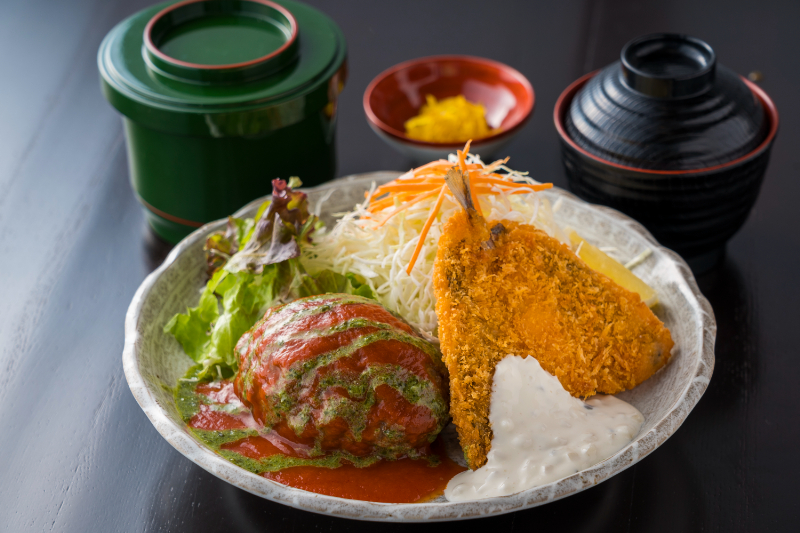 イタリアンハンバーグとアジフライ御膳.jpg
